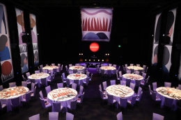 Read more about the image at https://redcat.newcitystaging.com/support/gala#caption-image-1